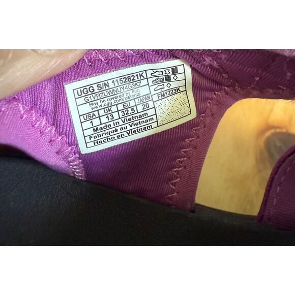 NEW Girls UGG Ashton Sandals, Size 1 - Picture 5 of 5